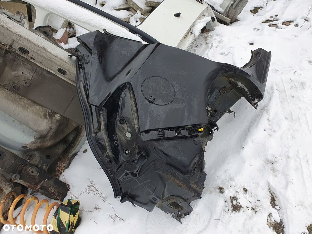 błotnik prawy tył Opel Corsa E - 2