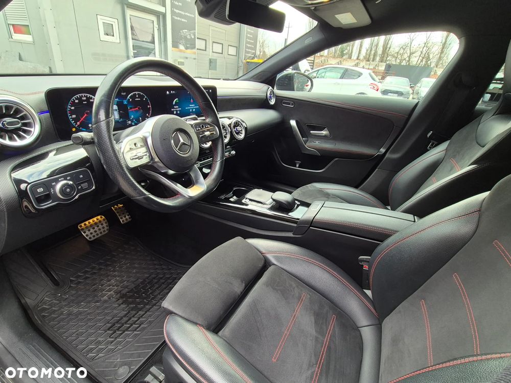 Mercedes-Benz CLA 220 d 8G-DCT AMG Line - 25