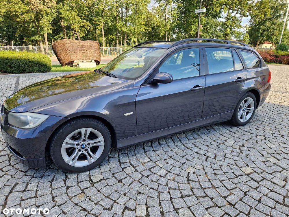 BMW Seria 3 318d - 16