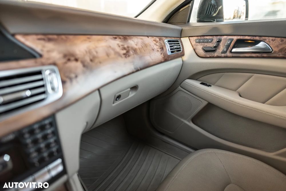 Mercedes-Benz CLS 350 CDI BlueEfficiency 4MATIC Aut - 32