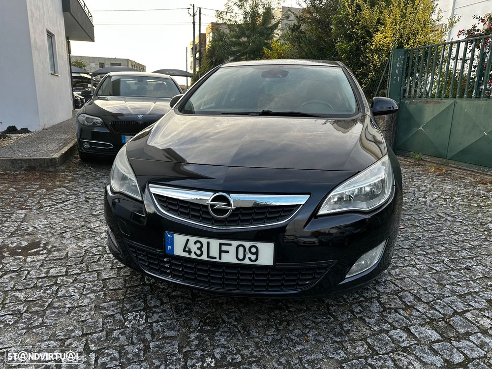 Opel Astra 1.3 CDTi Cosmo - 1