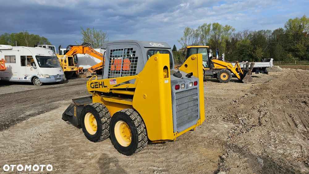 Gehl 4640 MINIŁADOWARKA widły - 8