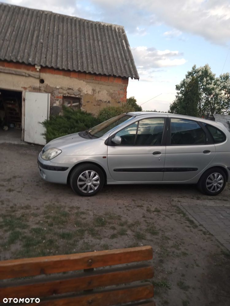 Renault Inny - 2