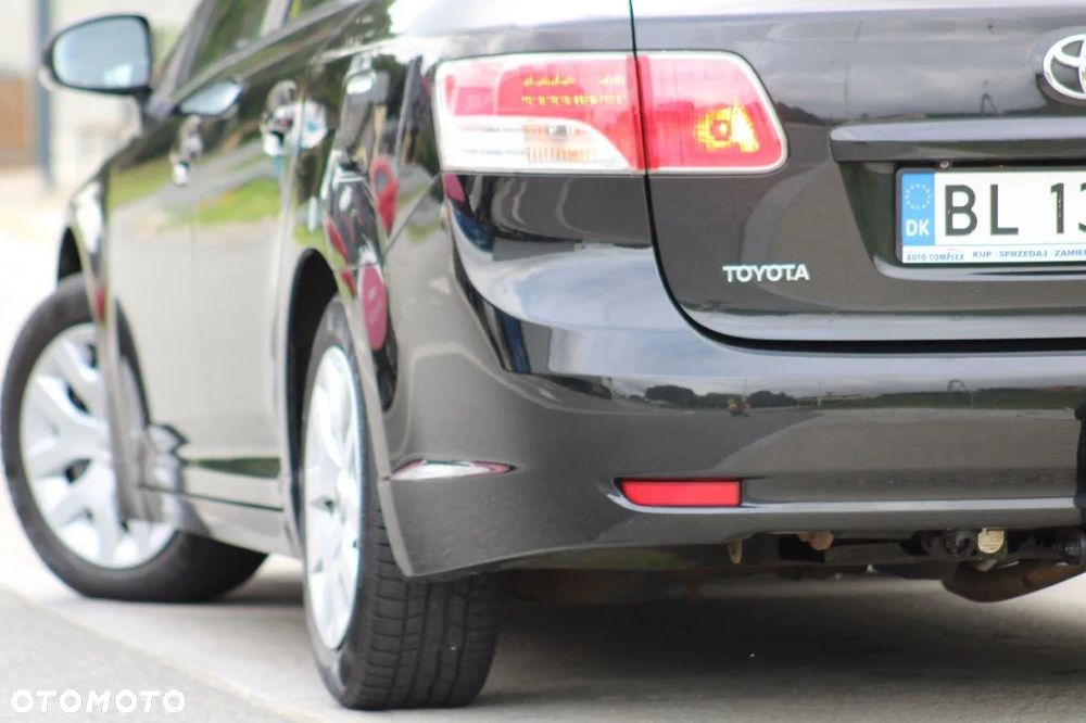 Toyota Avensis 1.8 Sol plus NAVI - 32