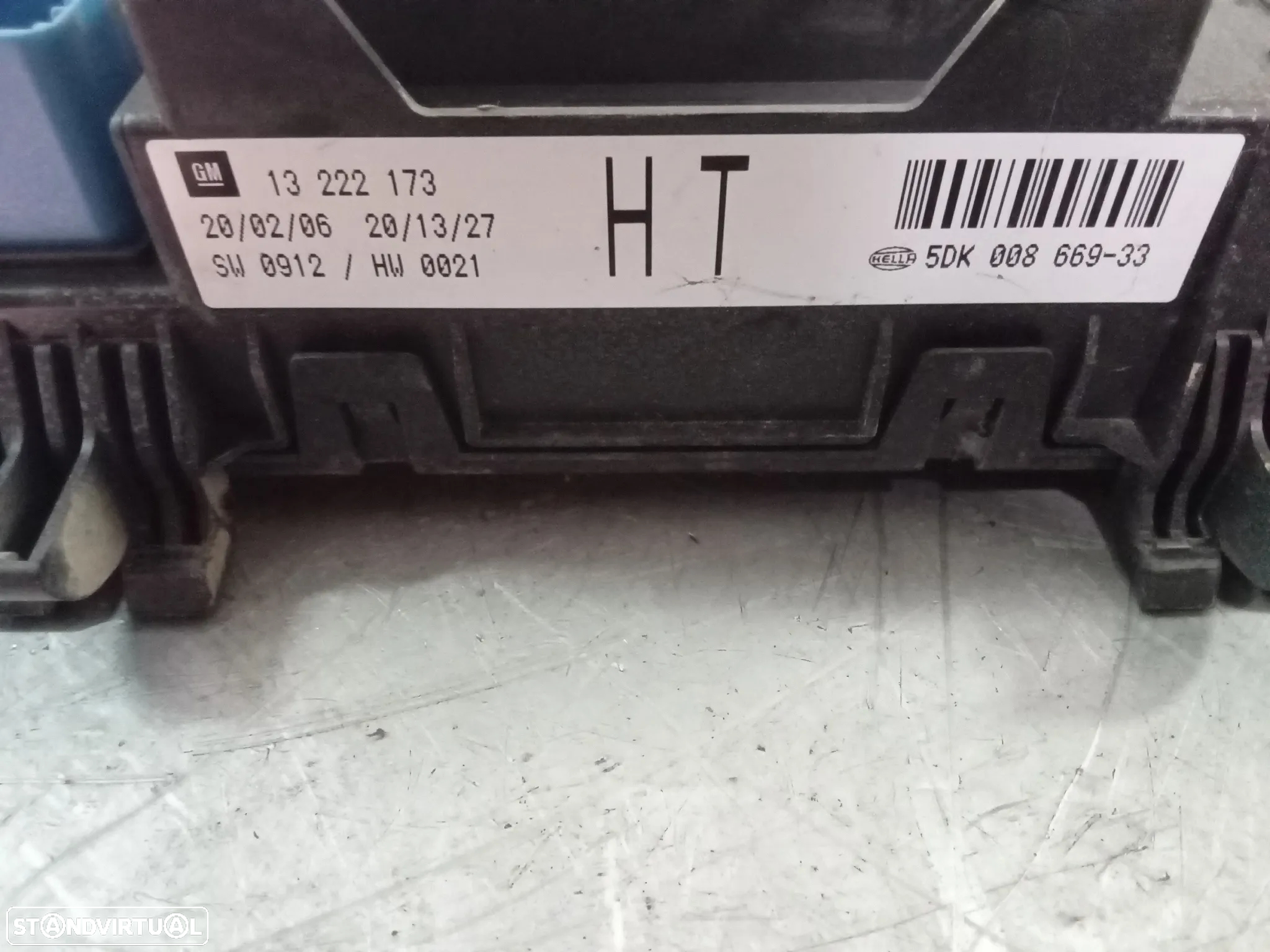 CAIXA DE FUSIVEIS OPEL ASTRA H 04-09 13222173 - 2