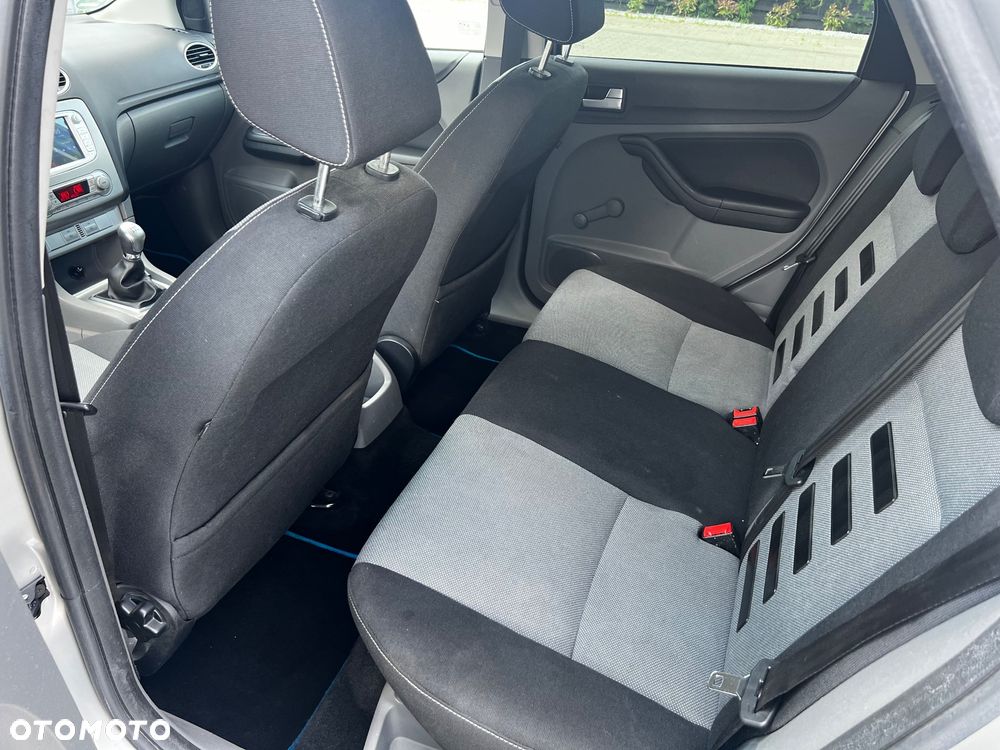 Ford Focus 1.6 TDCi DPF Silver Magic - 16