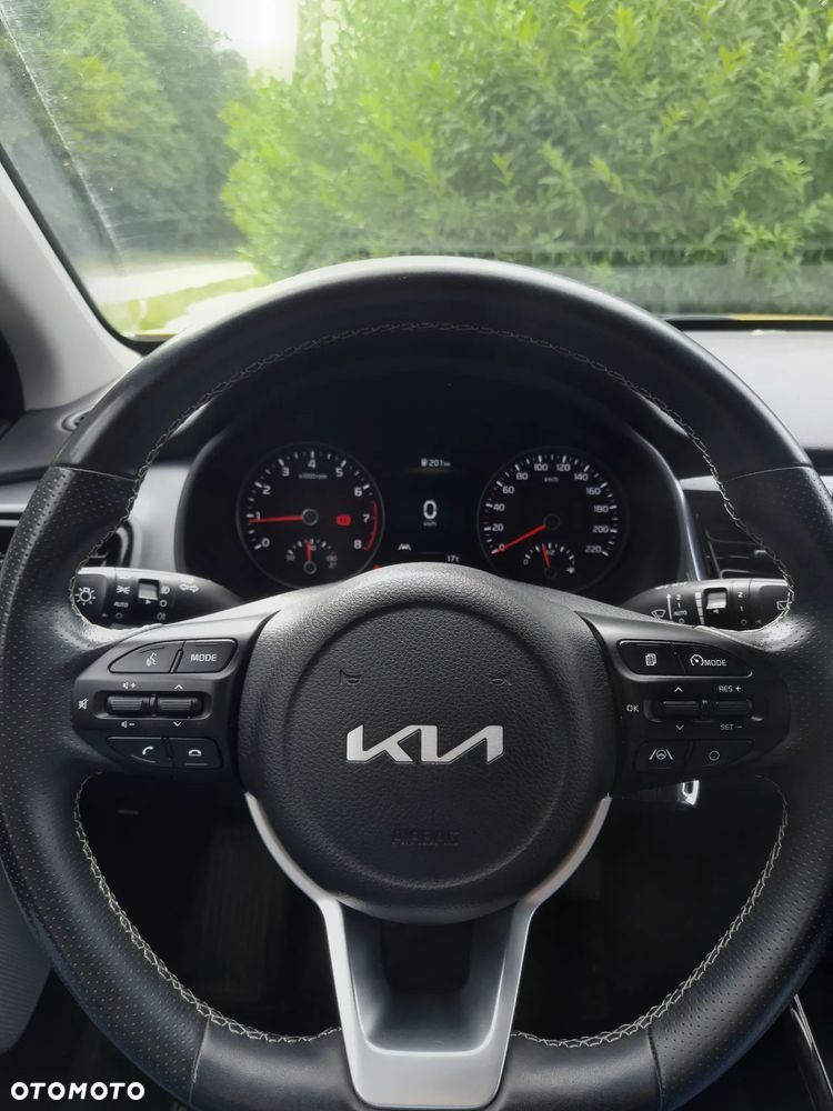 Kia Stonic 1.0 T-GDI L - 10