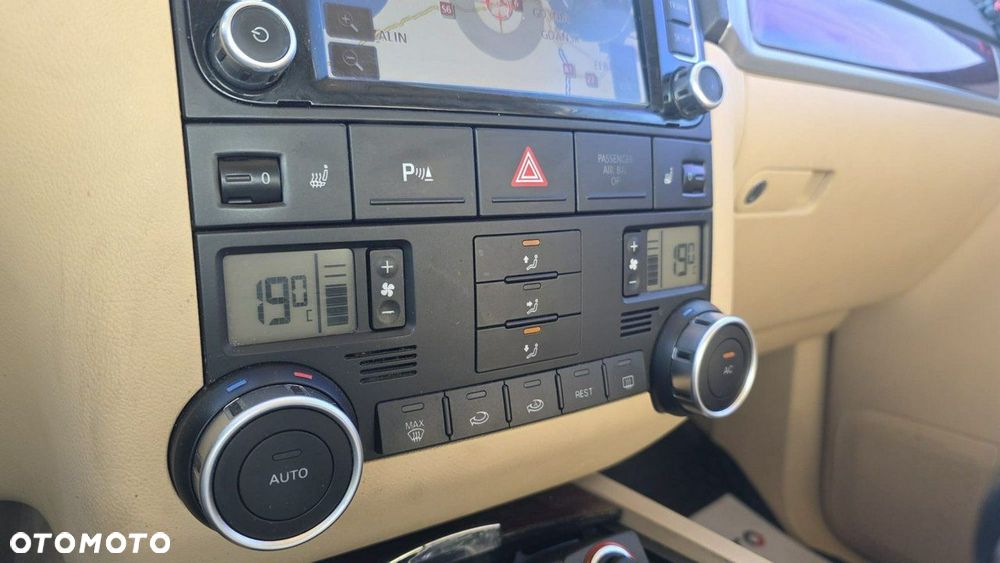 Volkswagen Touareg - 13