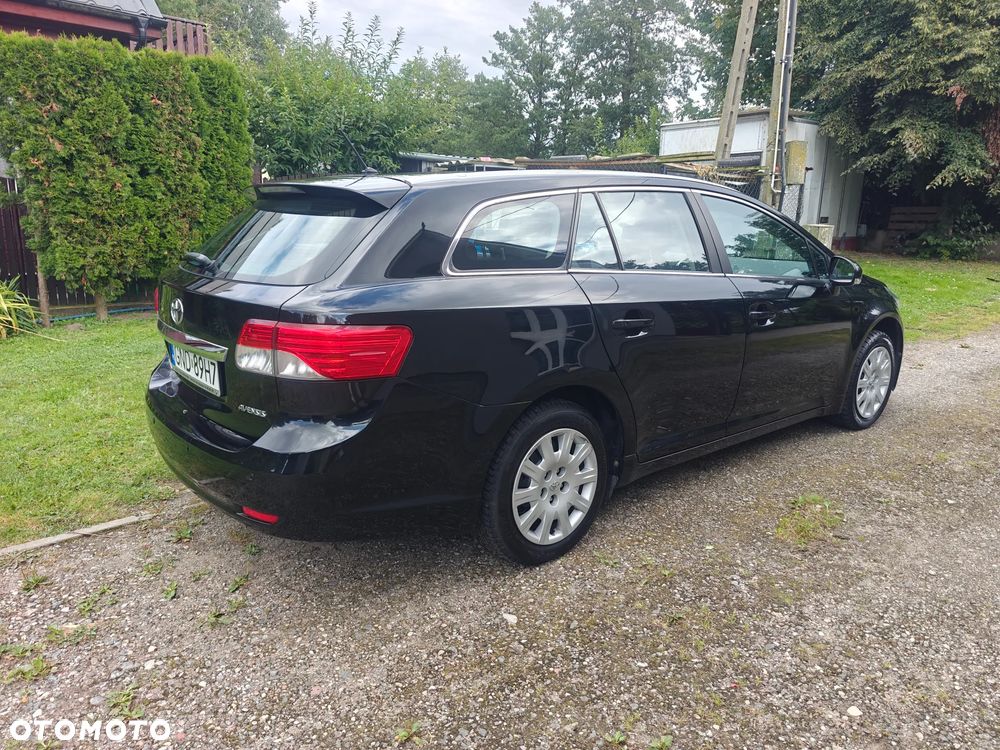 Toyota Avensis 2.0 D-4D Active - 5