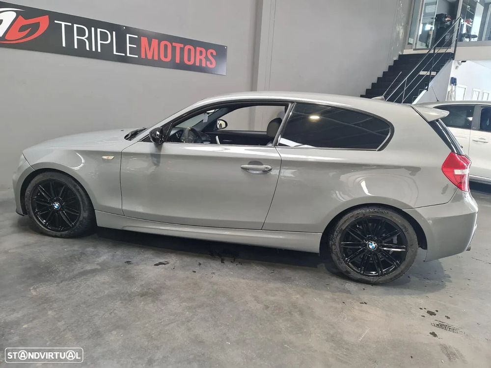 BMW 118 d Pack M - 17