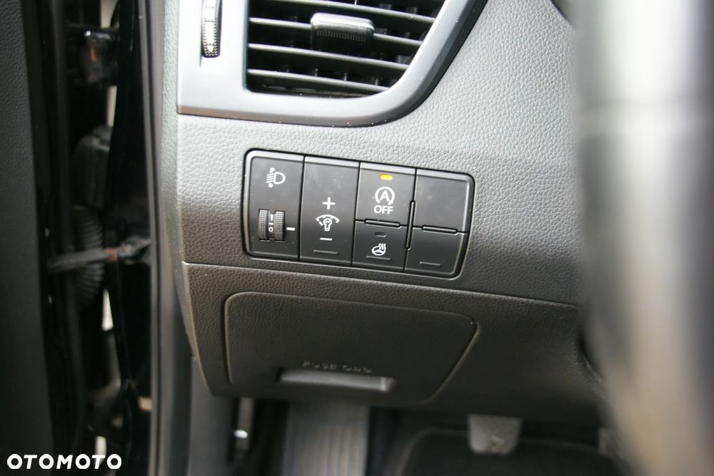 Hyundai i30 1.4 Passion - 24