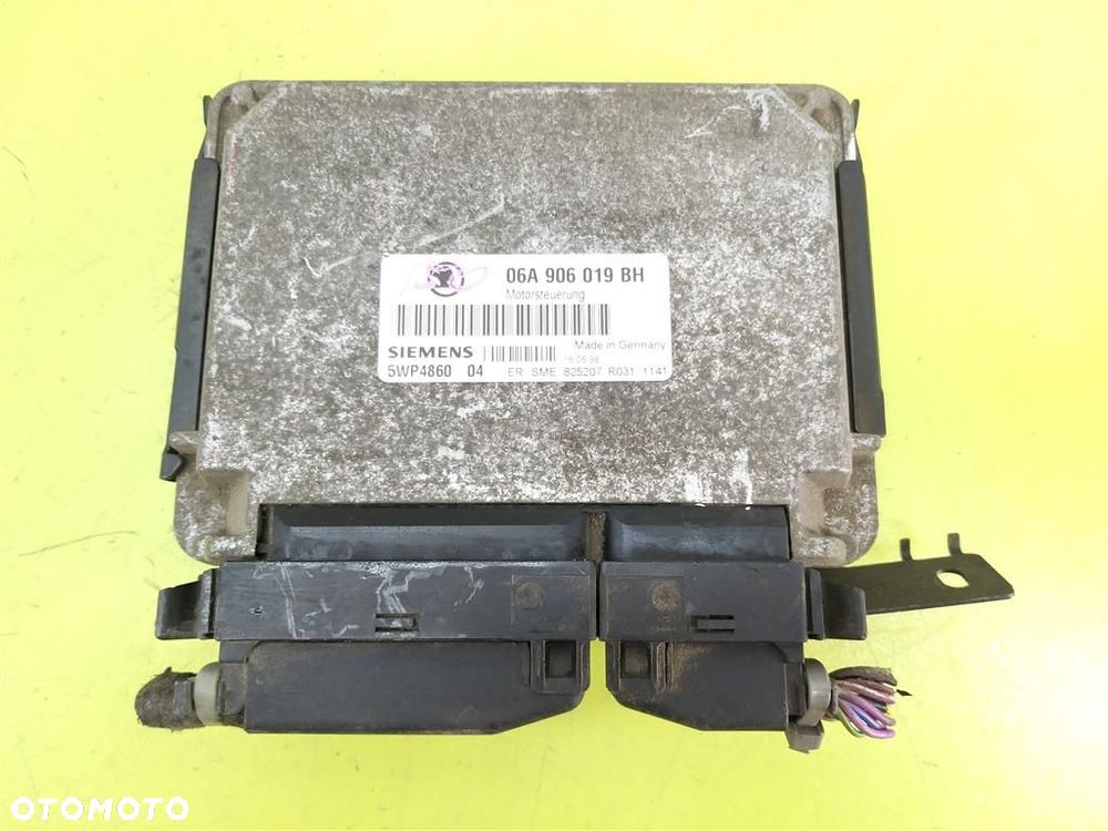 Komputer sterownik silnika Skoda Octavia I 1996-2011 1,6 B 06A906019BH - 1