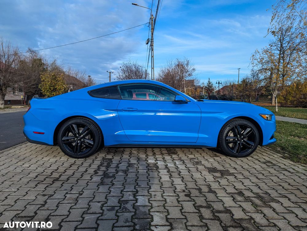 Ford Mustang - 6
