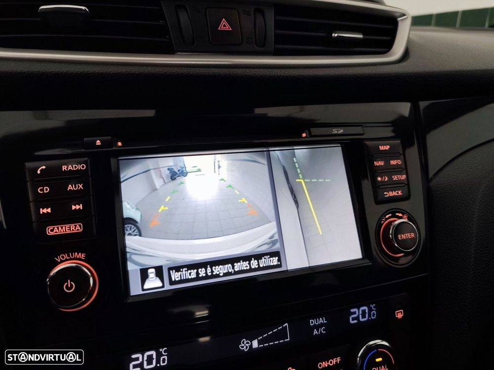 Nissan Qashqai 1.5 dCi N-Connecta 18 - 24