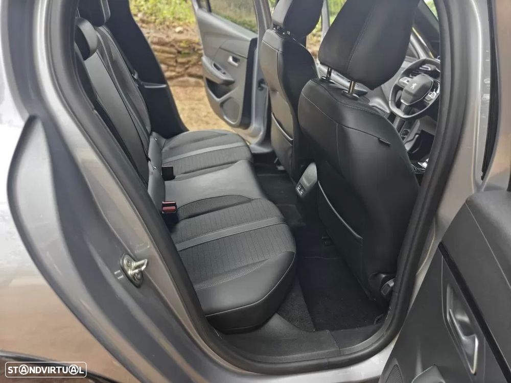 Peugeot e-208 50 kWh Allure Pack - 17