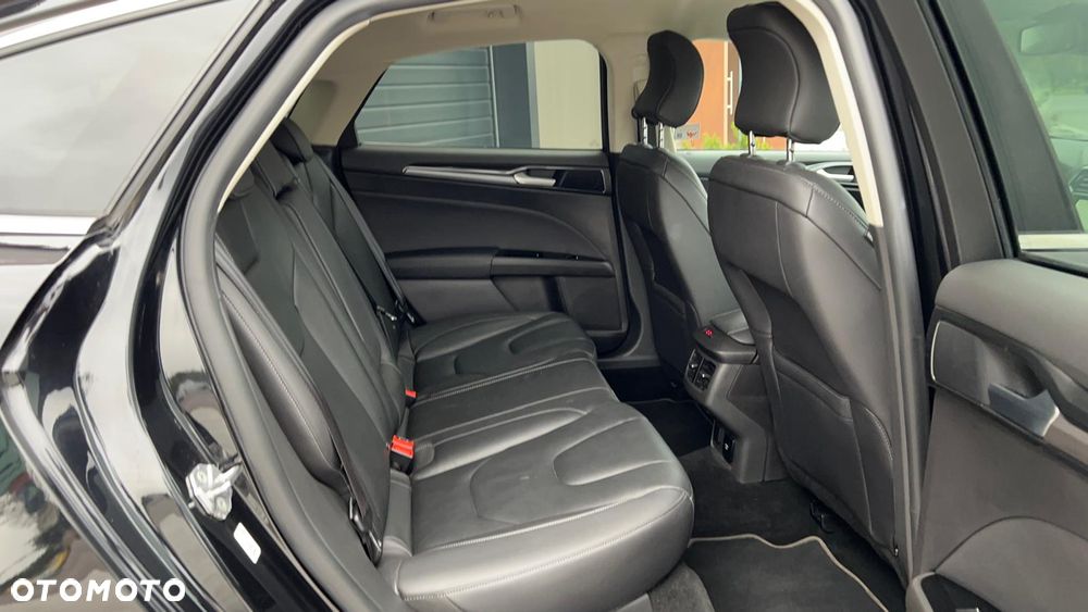 Ford Mondeo - 10