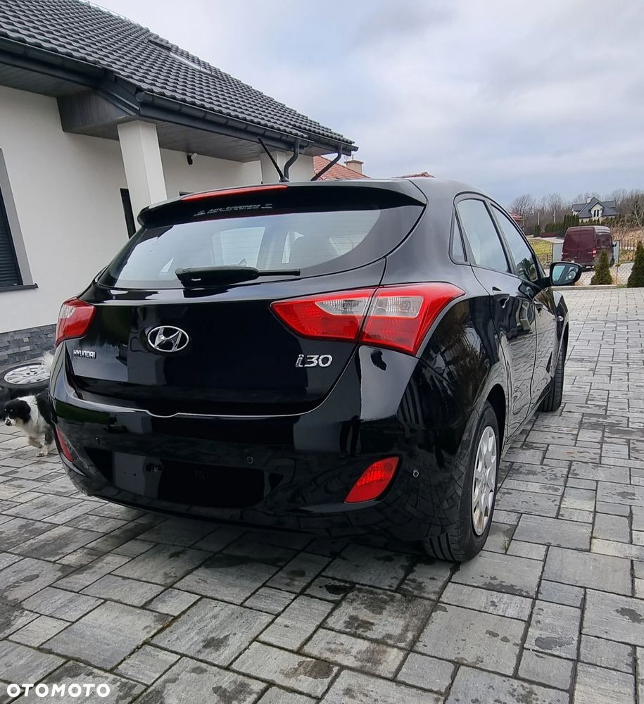 Hyundai i30 1.4 Classic + - 8