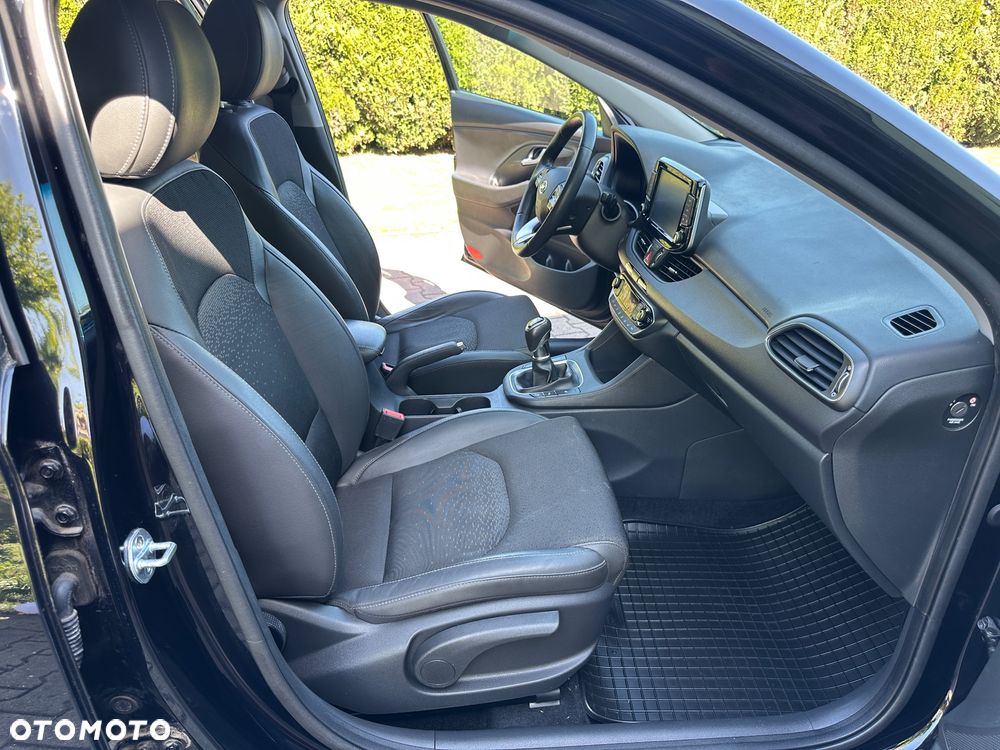 Hyundai i30 1.4 T-GDI Premiere Style - 24