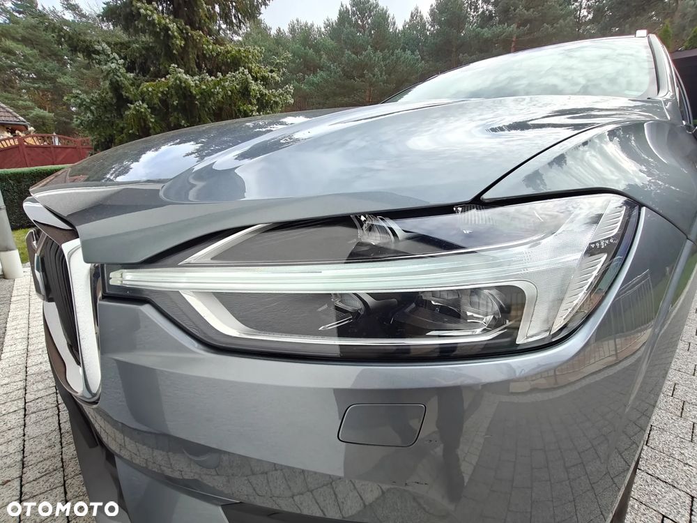 Volvo XC 60 B4 D AWD Momentum Pro - 10