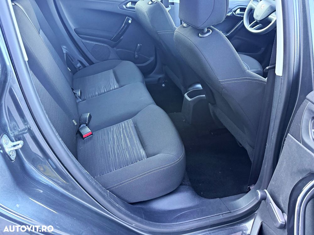 Peugeot 208 PureTech 110 Stop & Start Active - 18