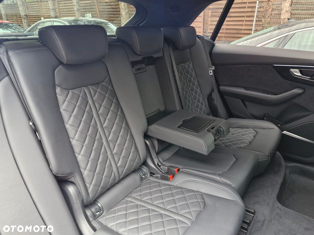 Audi Q8 - 24