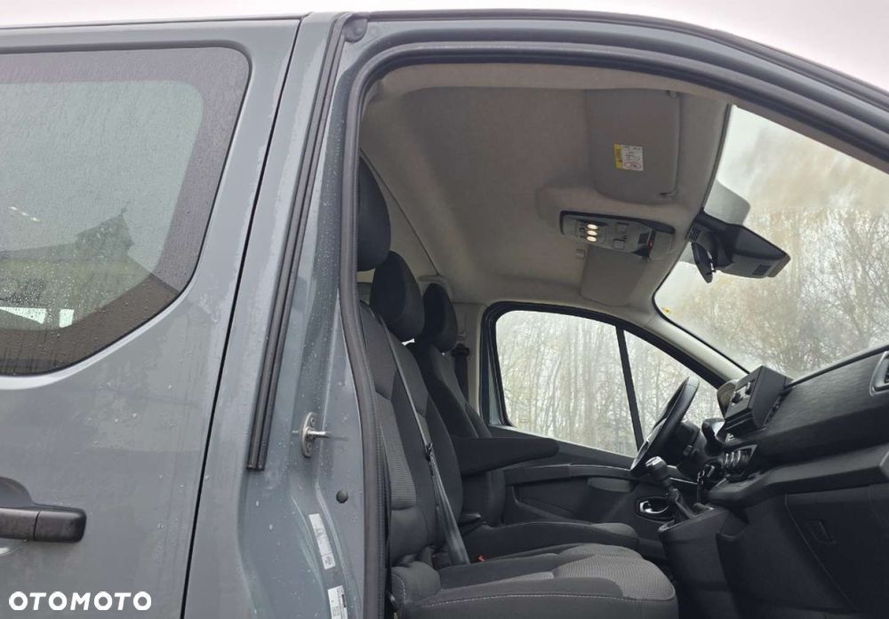 Renault Trafic - 23