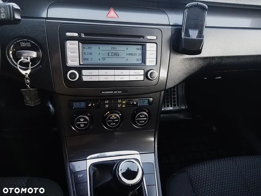 Volkswagen Passat 1.9 TDI Comfortline - 12