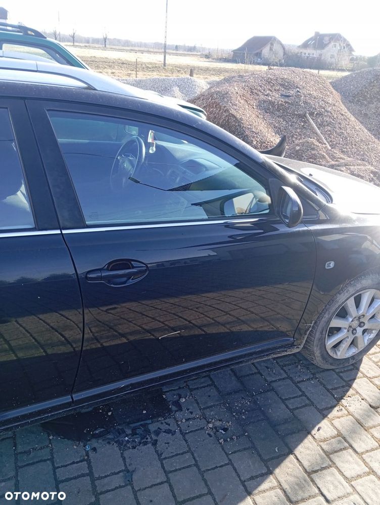 TOYOTA AVENSIS T25 DRZWI PRAWE PRZEDNIE PRZÓD GOŁE 209 - 1