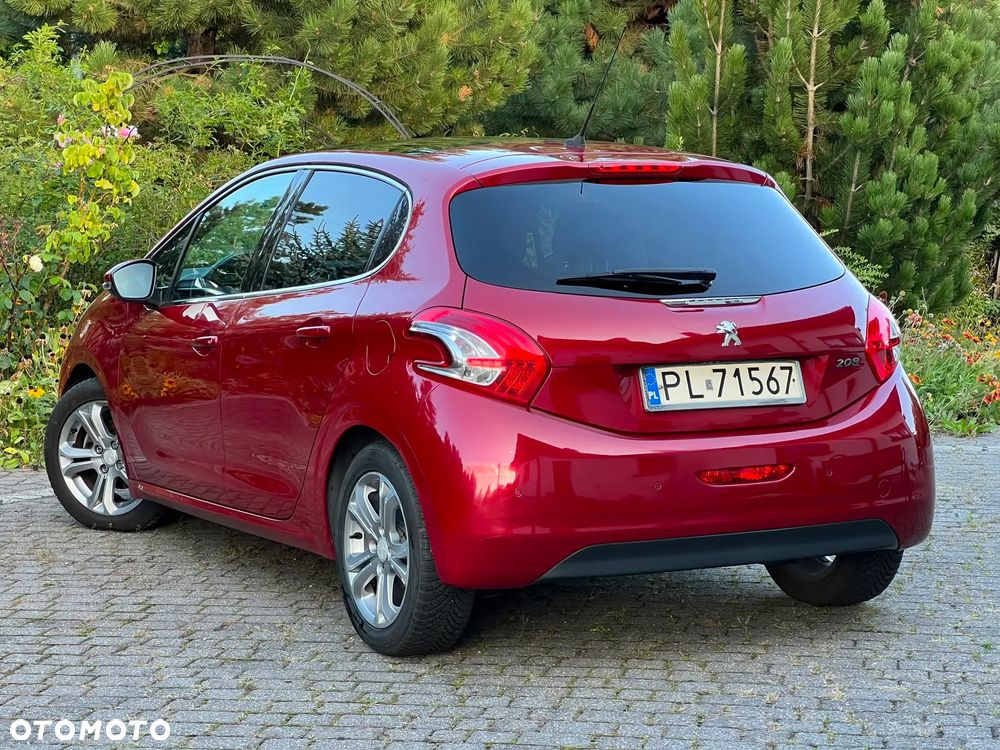 Peugeot 208 1.2 PureTech Allure - 11