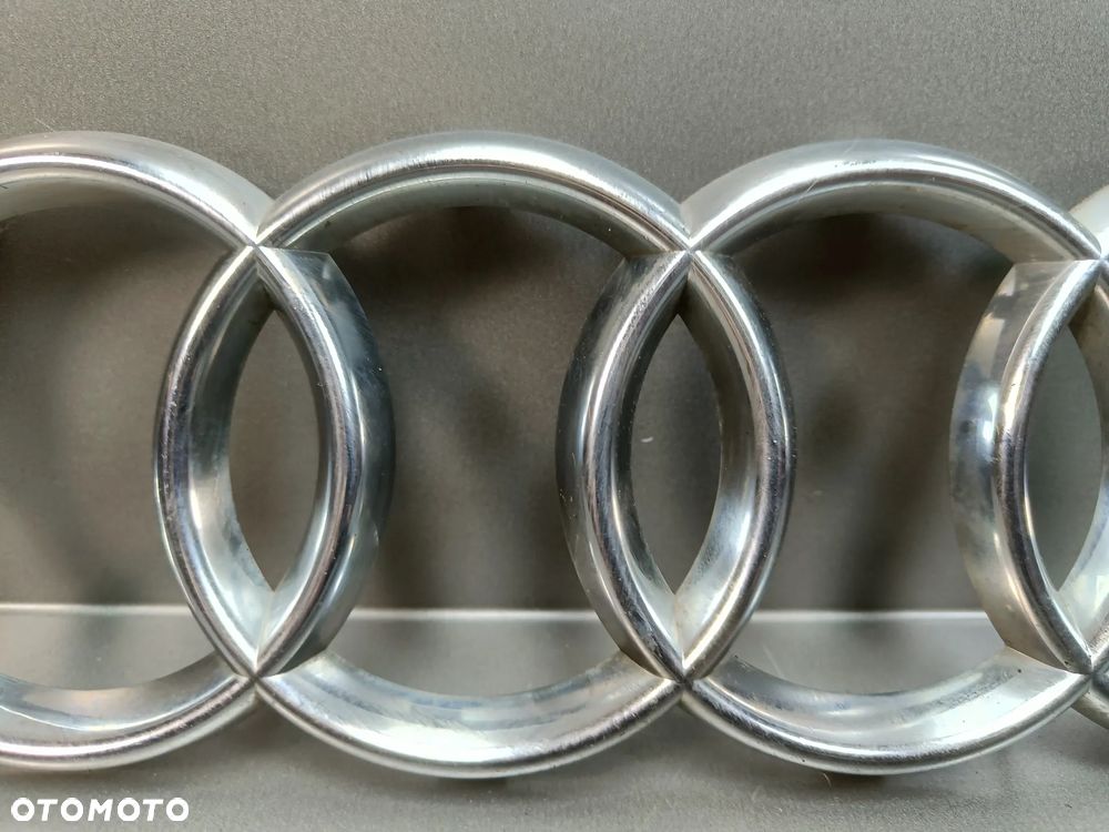 Znaczek Logo Grilla Audi Q5 8R Emblemat 8R0853651 - 3