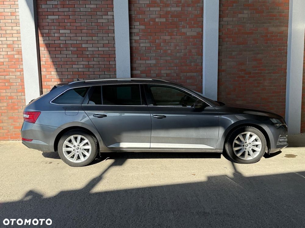 Skoda Superb 2.0 TSI Ambition DSG - 7