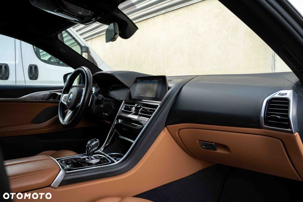 BMW Seria 8 M850i xDrive - 18