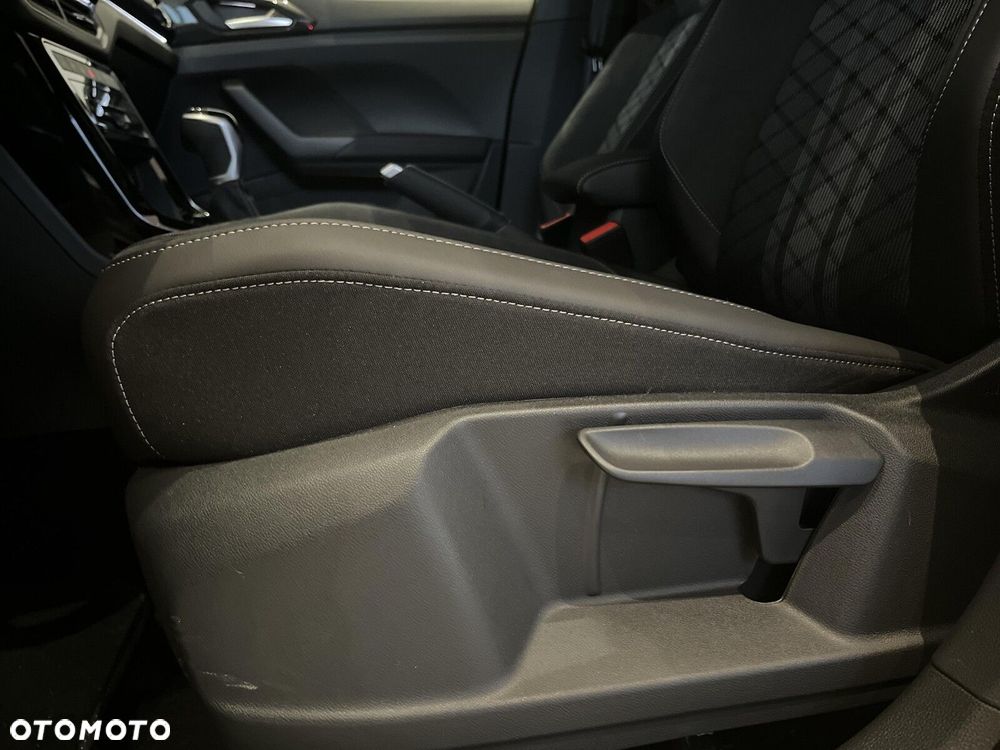 Volkswagen T-Cross - 22