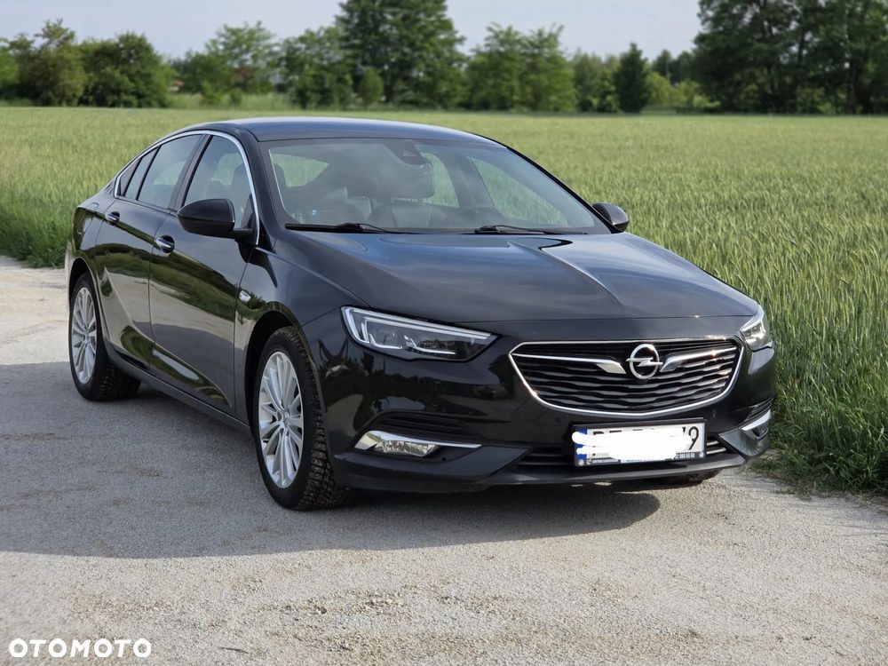 Opel Insignia - 1