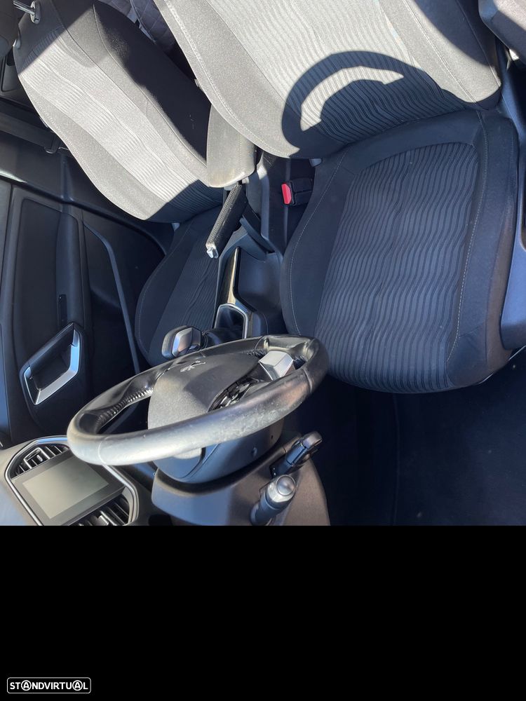 Peugeot 308 SW - 5
