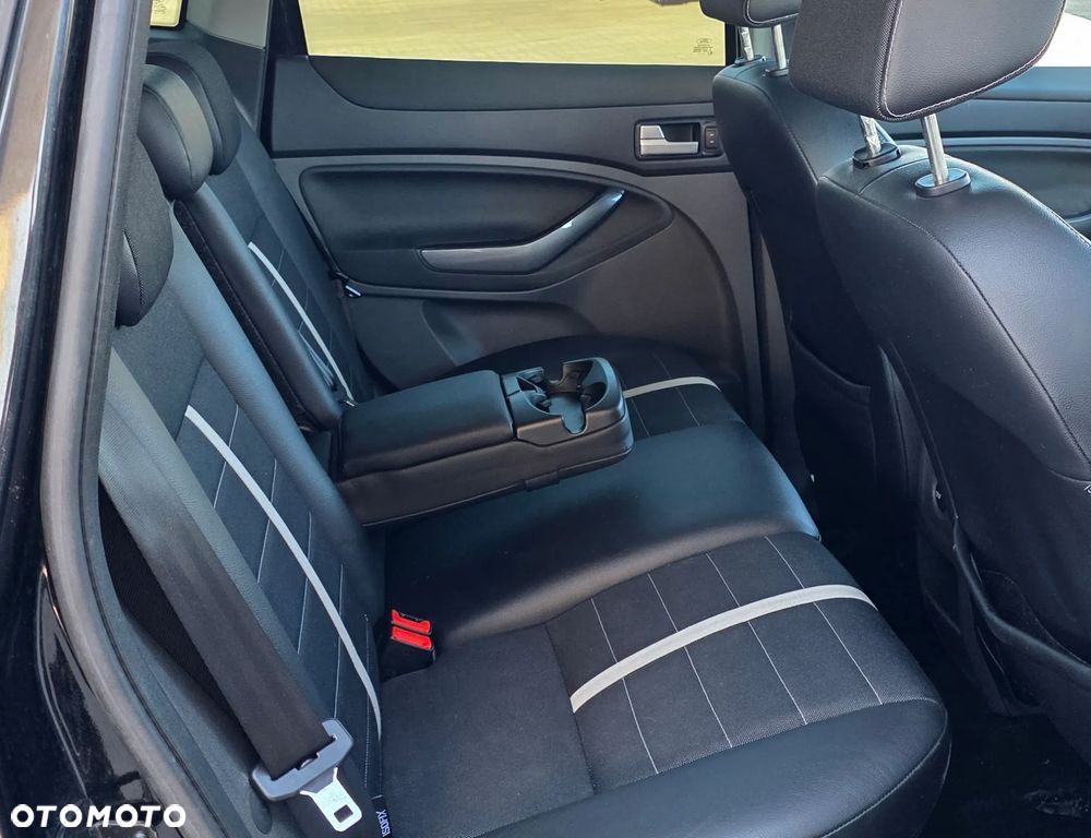 Ford Kuga 2.0 TDCi 4x4 Titanium - 7