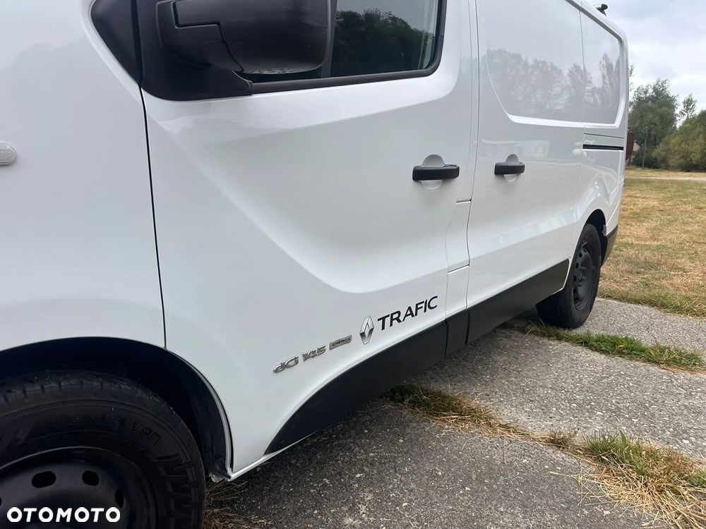 Renault Trafic L1H1 1.6 diesel 145kM, manual, 2016 rok WEBASTO, BAGAŻNIK DACHOWY THULE, KAMERA COFANIA, HAK, CZUJNIKI PARKOWANIA, DRZWI PRZESUWNE Z OBU STRON! - 13