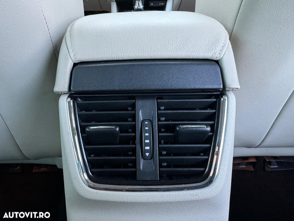 Skoda Octavia 1.6 TDI DSG Style - 30