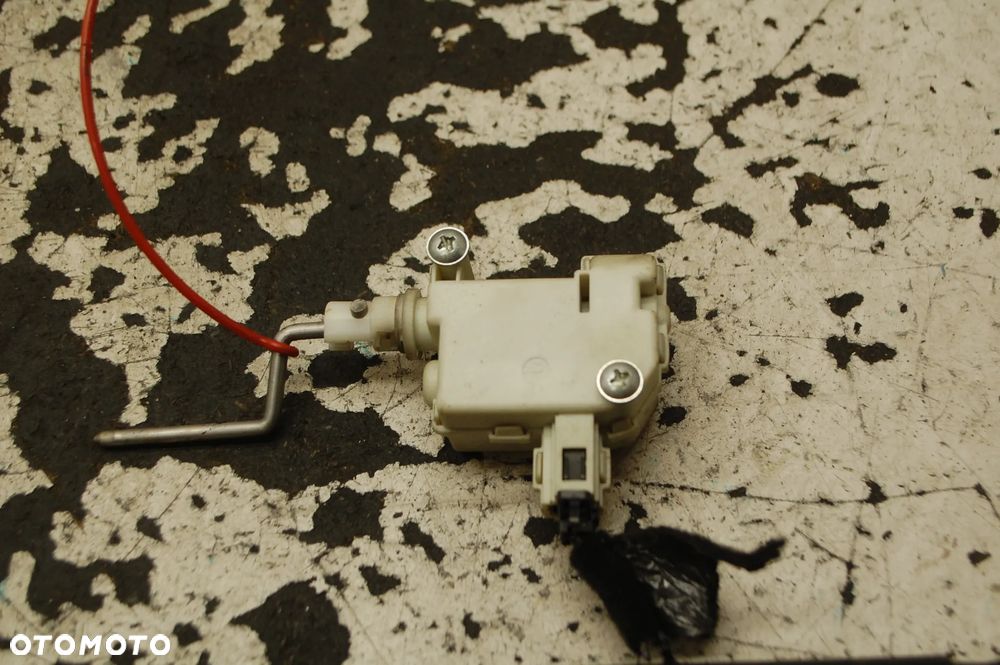 SIŁOWNIK KLAPY BAGAŻNIKA TYŁ 3B0959781 3B0959781C SEAT IBIZA III VW POLO IV PASSAT B5 LIFT GOLF VI 3B0959781F 6Q6810773B 5K6810773A AUDI A4 B6 B7 CABRIO 8H0863153 3B5827061C - 10