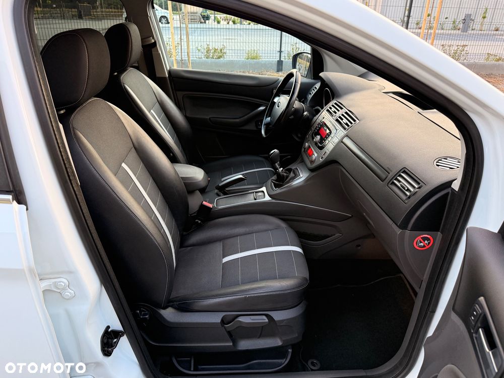 Ford Kuga 2.0 TDCi Titanium - 21