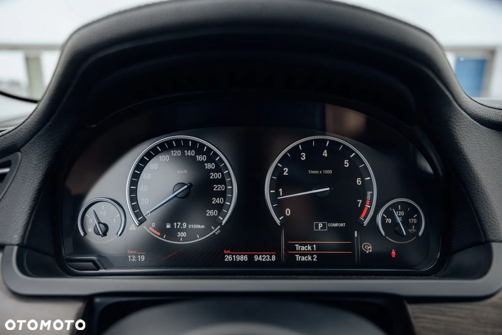 BMW Seria 7 750i L xDrive - 11