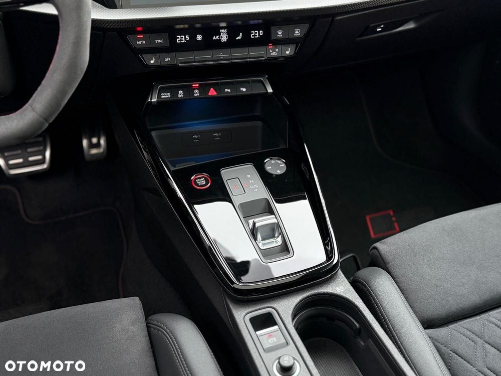 Audi RS3 Sportback - 24