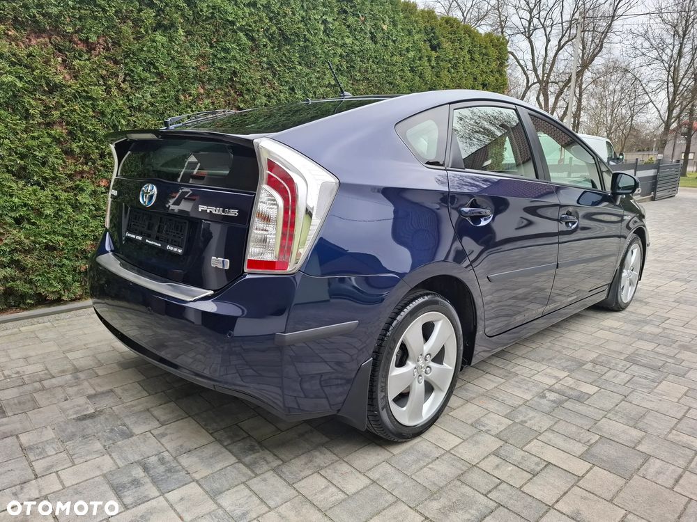 Toyota Prius (Hybrid) Executive - 7
