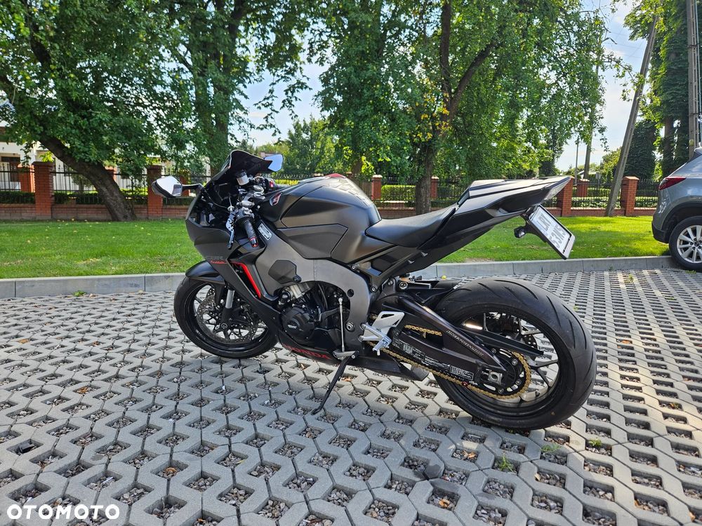 Honda CBR - 3