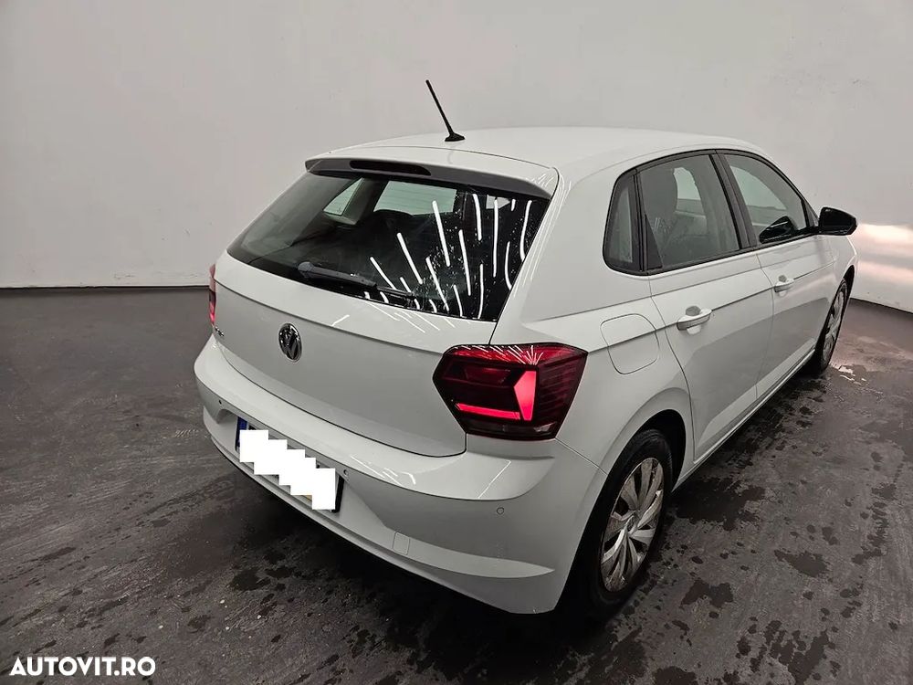 Volkswagen Polo 1.6 TDI Comfortline - 3