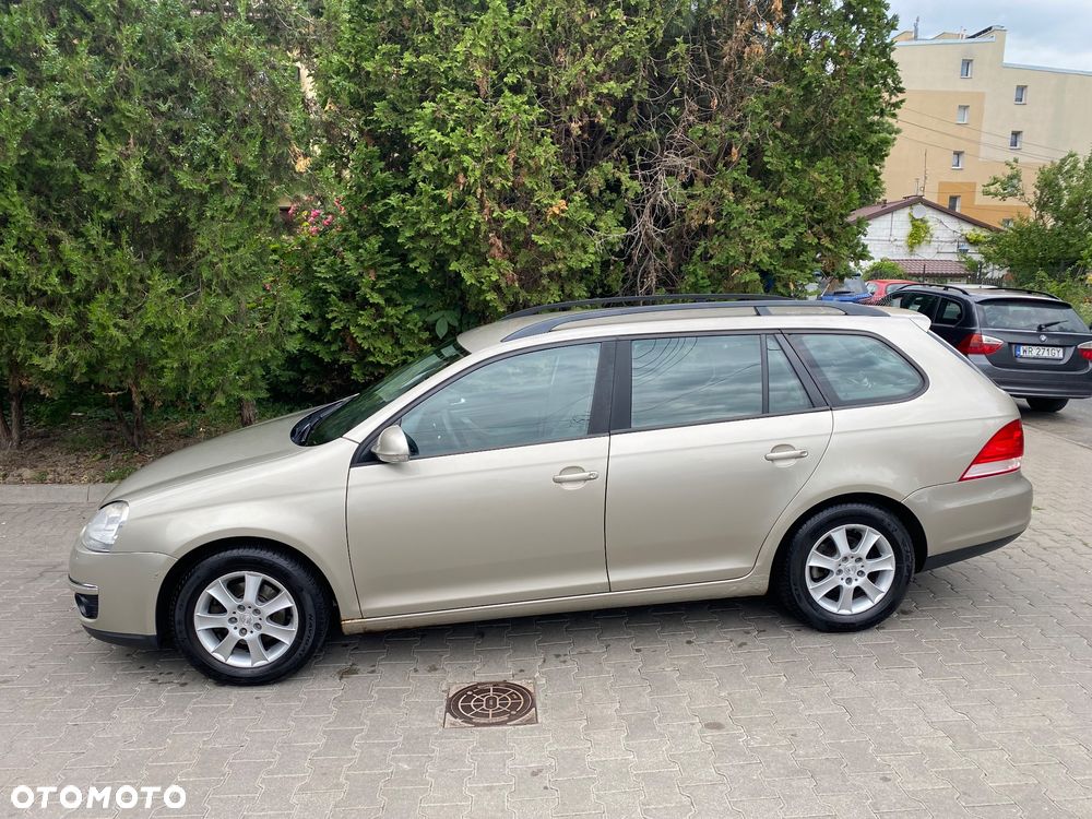 Volkswagen Golf 1.6 Comfortline - 4