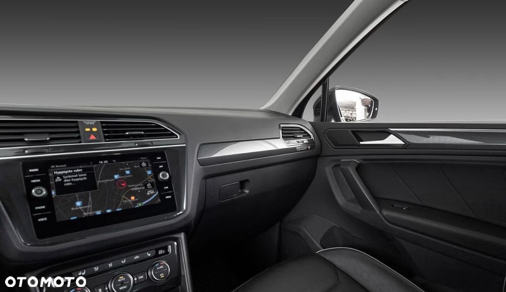 Volkswagen Tiguan 2.0 TDI SCR 4MotION DSG R-Line - 25