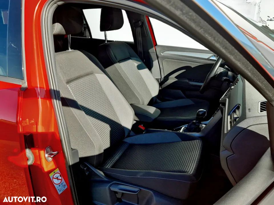 Volkswagen T-ROC - 14