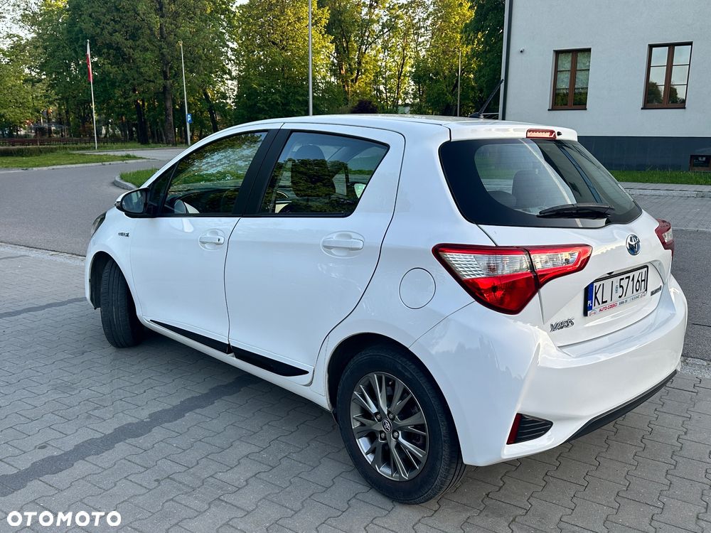 Toyota Yaris Hybrid 100 Premium EU6 - 12
