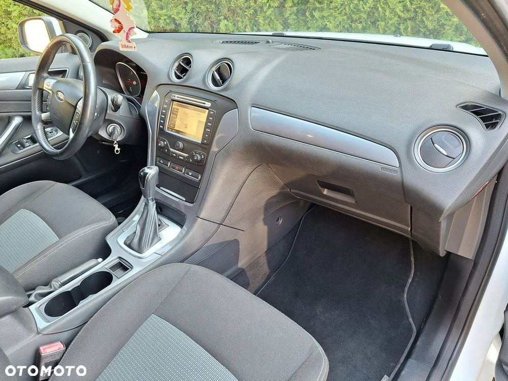 Ford Mondeo 2.0 TDCi Titanium - 22